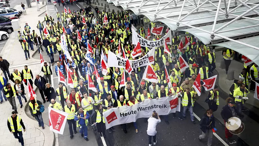 Britse en Nederlandse arbeiders staken wegens loon en stijgende inflatie