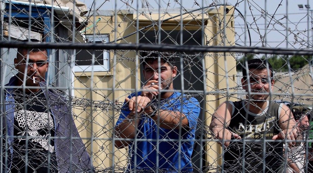 1,000 Palestinian prisoners to stage mass hunger strike in Israeli jails