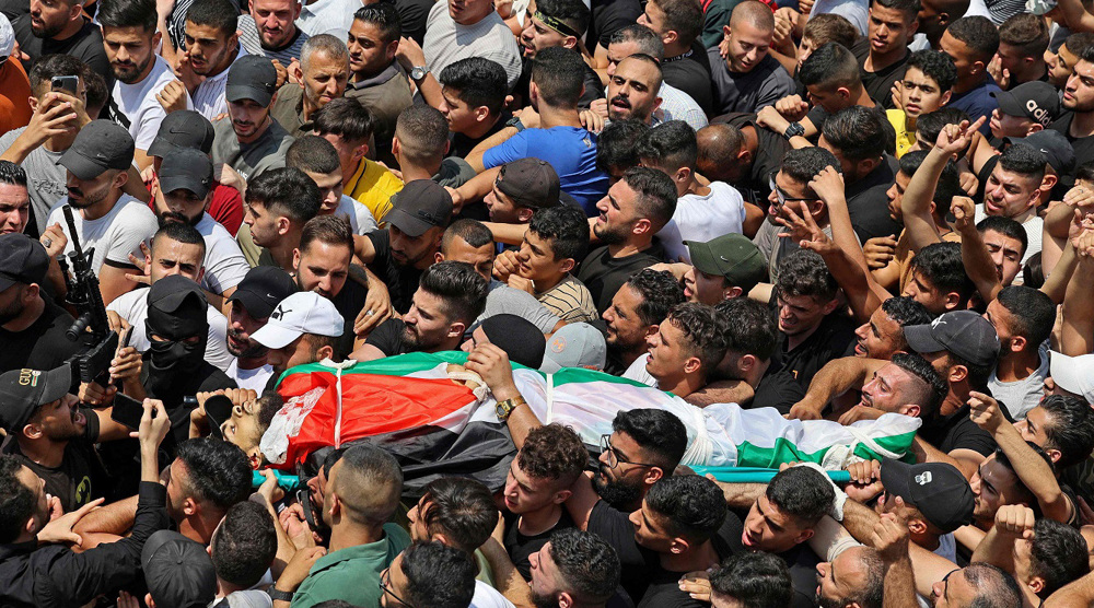 Tens of thousands attend funeral of senior resistance cmdr. in Nablus