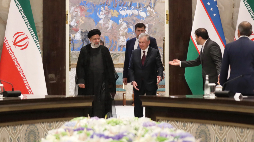 Iran, Uzbekistan sign 17 MoUs during Pres. Raeisi's visit to expand ties