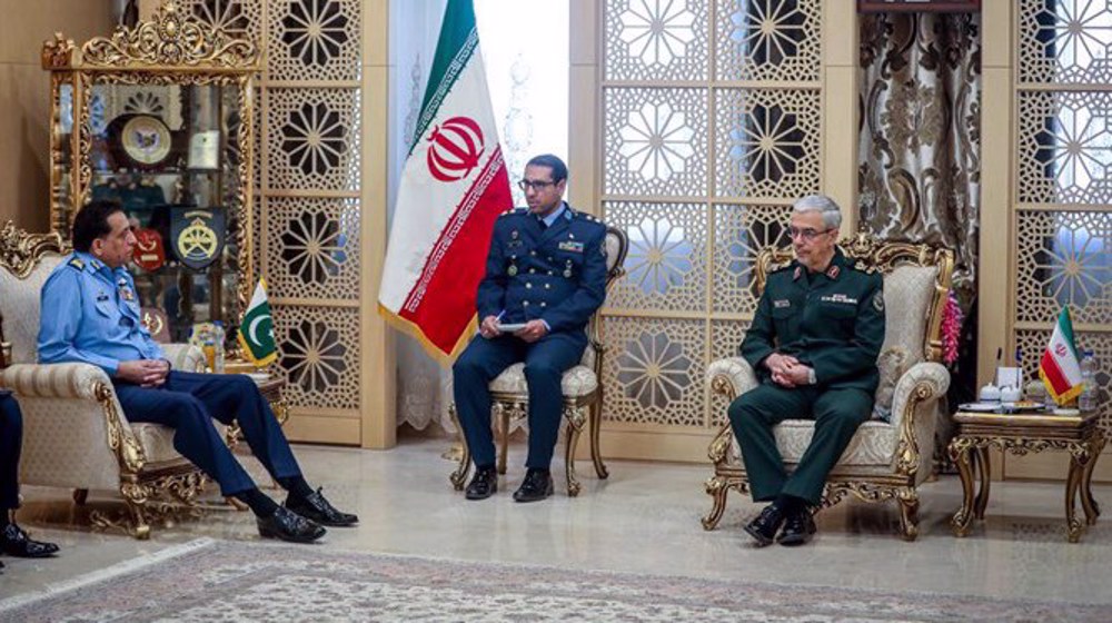 No limits in Tehran-Islamabad military cooperation: Iran military chief