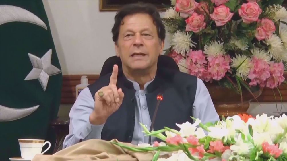 Imran Khan offers apology in contempt case