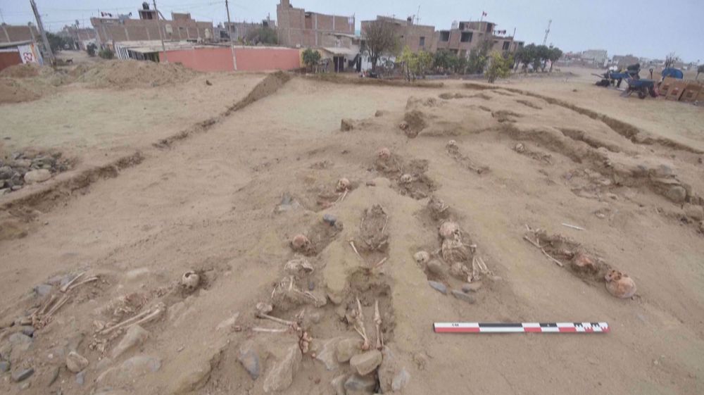 Pre-Hispanic cemetery in Lima discovered by gas company workers