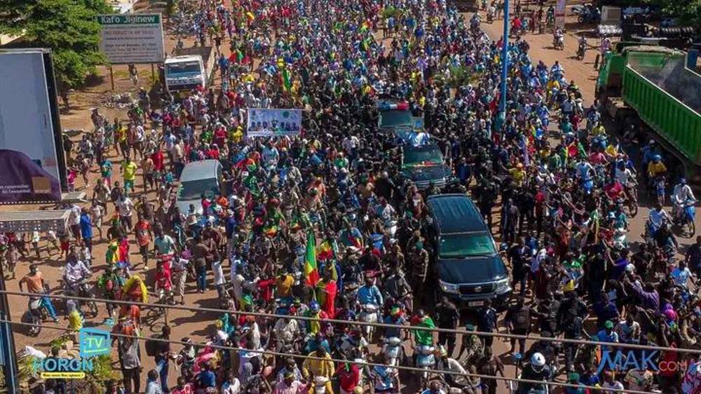 Mali/Guinée: la France royalement doublée!