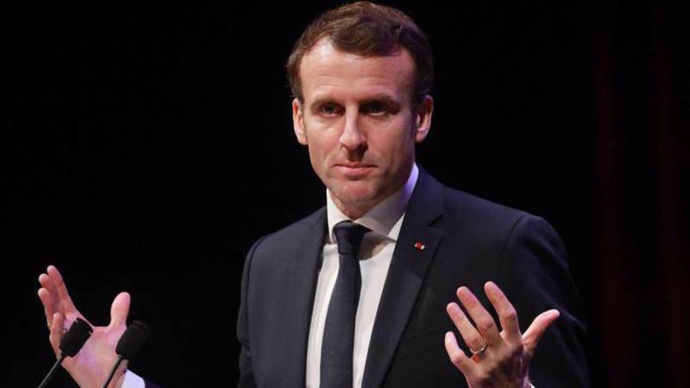 Biggest union warns Macron: Reforming pensions would ‘set France on fire’