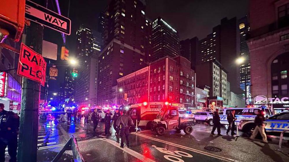 Man with machete attacks NYPD officers in New York  