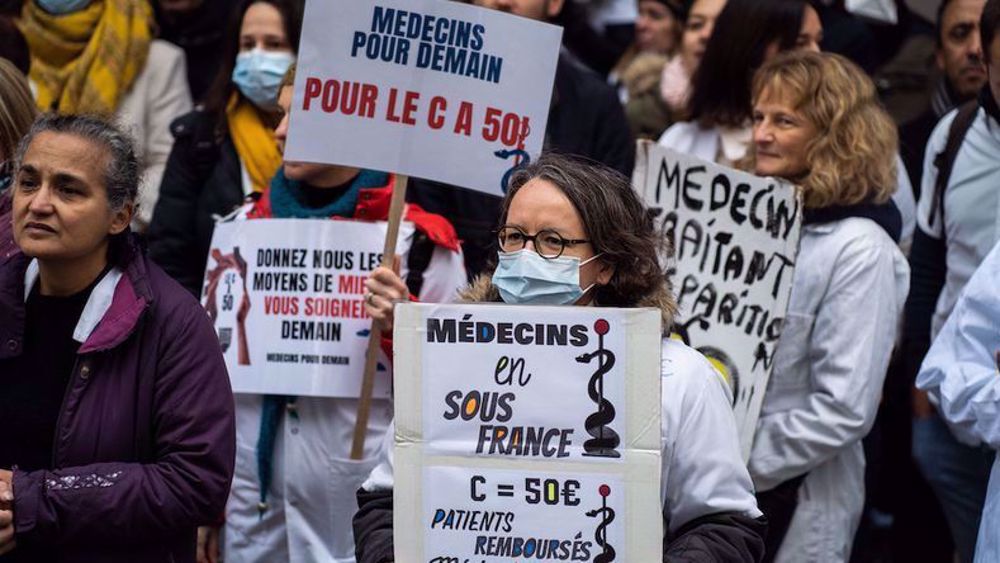 France: les médecins libéraux prolongent leur grève