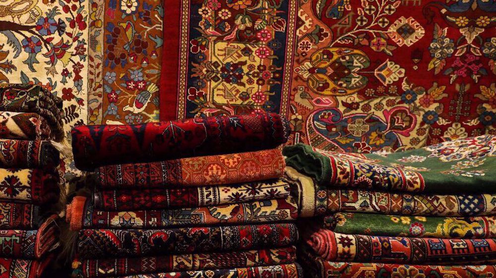 Iran’s hand-woven carpet output up by over 46% in March-Dec.