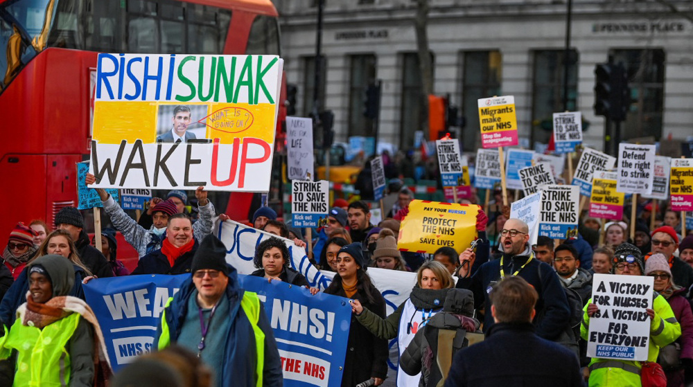 GB: des grévistes devant le 10 Downing Street