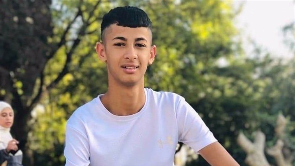 Palestinian teenager shot dead by Israeli forces during raid in occupied West Bank