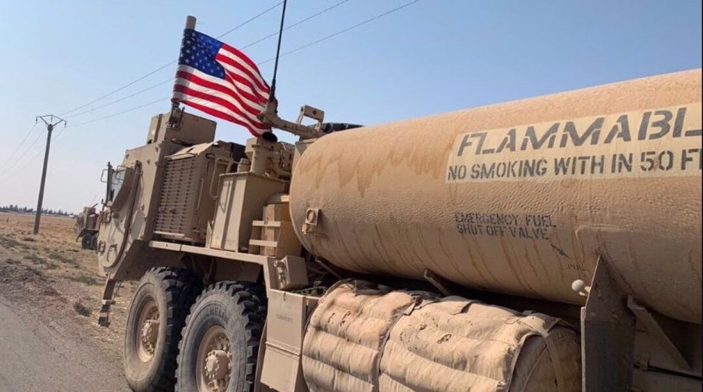 US Syria looting: Occupation forces smuggle 60 trucks of oil, wheat to Iraq