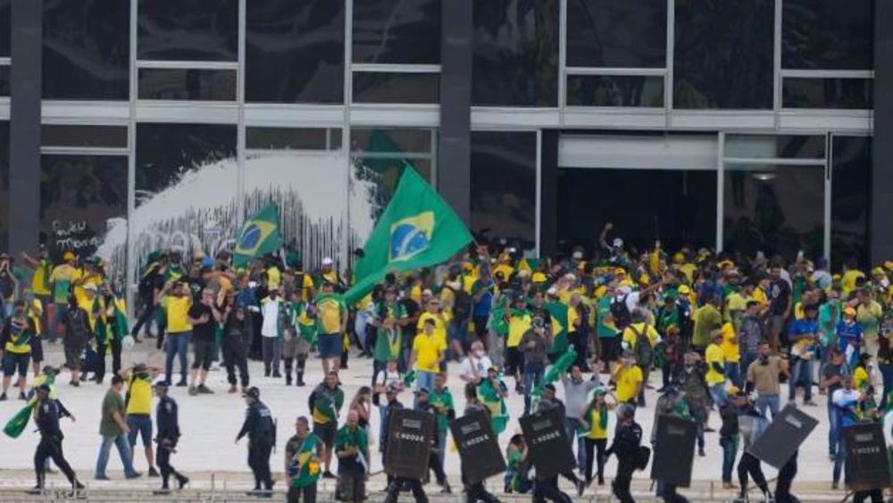 Brazil police restore order after pro-Bolsonaro ‘fascist’ protesters storm govt. buildings