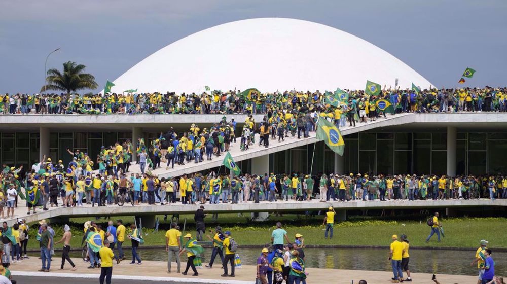 Émeutes à Brasilia: les lieux de pouvoir attaqués