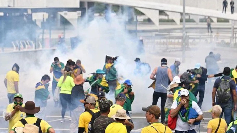 1000s of Bolsonaro's supporters raid Brazil Congress, surround presidential palace in protest at Lula's inauguration