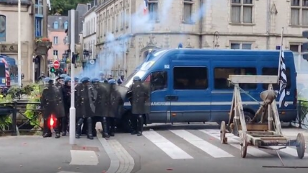 France:  la grève des urgences déclenche des manifestations