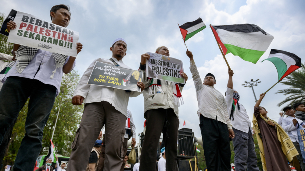 Indonesians rally to support Palestinians in front of US embassy 