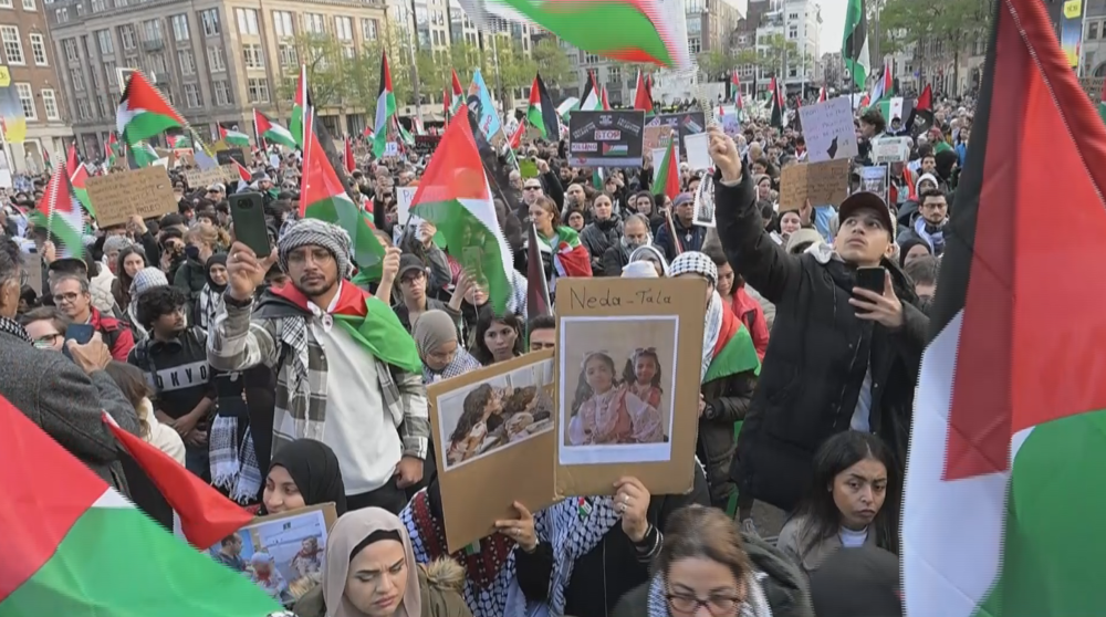 Thousands march in Amsterdam in support of Palestinians