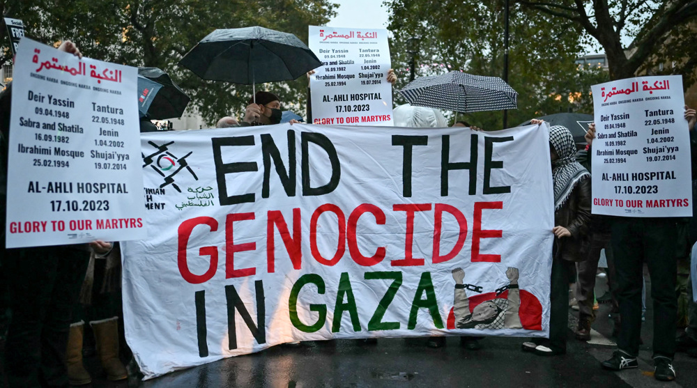Palestinian supporters hold London vigil for Gaza victims