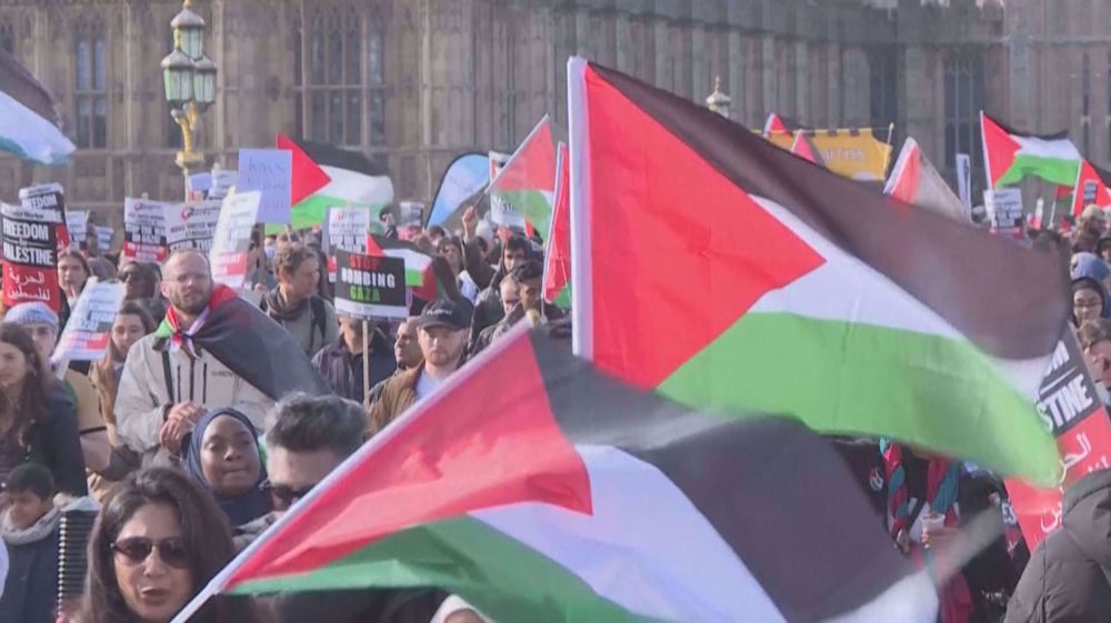 Thousands march in support of Palestinians in UK, France, Switzerland