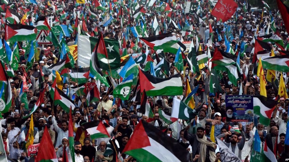 Thousands rally in Pakistan to protest Israel's bombing of Gaza