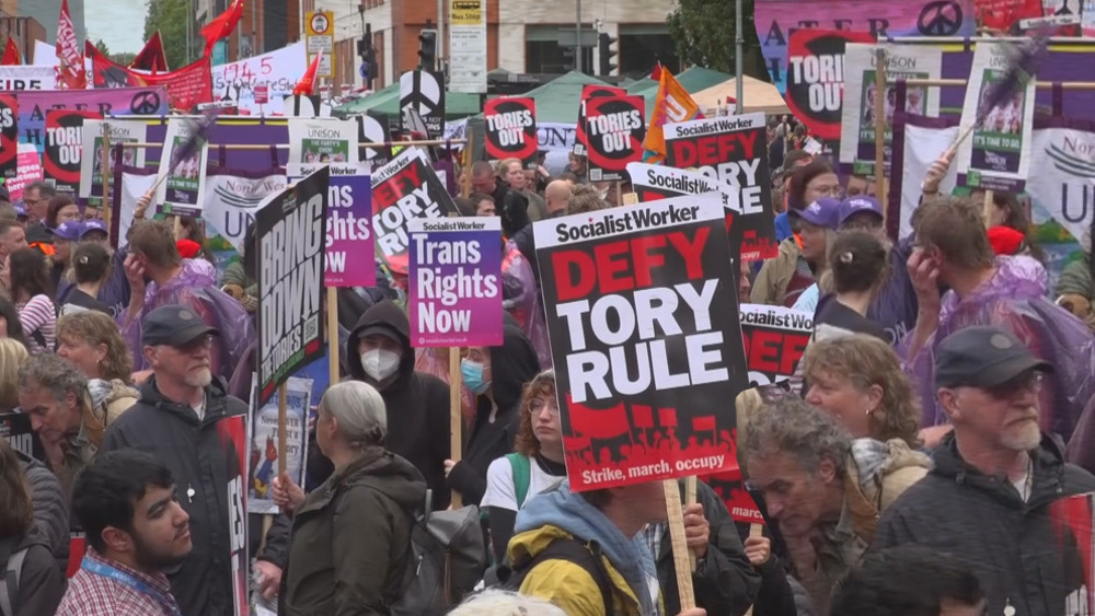 Royaume-Uni: le Congrès annuel des Tories s’ouvre face à la grogne de la rue