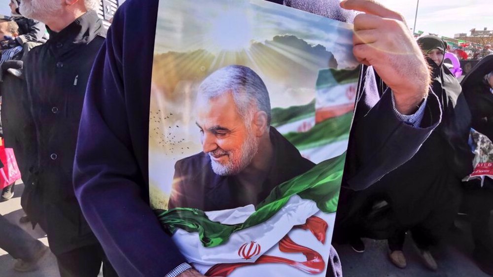 Iran's anti-terror general most deserving symbol of intl. peace: FM