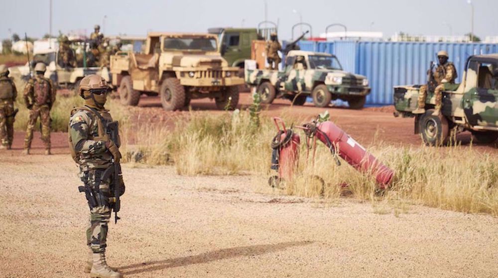 Mali: l'armée assure la sécurité, la population la soutient