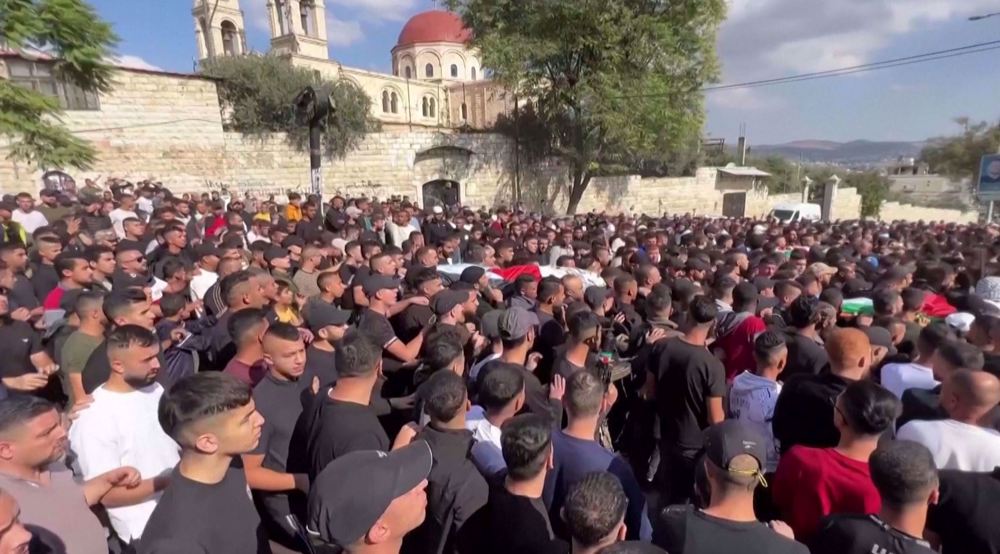 Thousands march at funeral of Palestinians killed in Nablus airstrike
