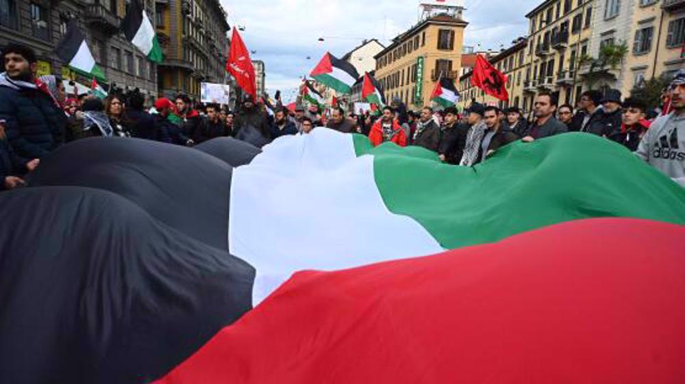 'Stop slaughtering children in Gaza' rally held in Rome