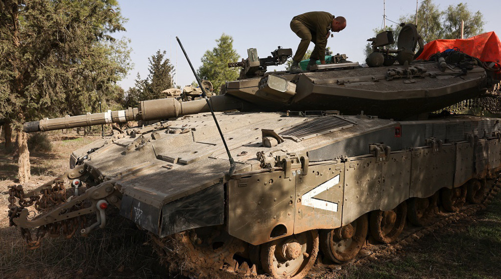 Israeli tanks target areas in Gaza in violation of truce deal