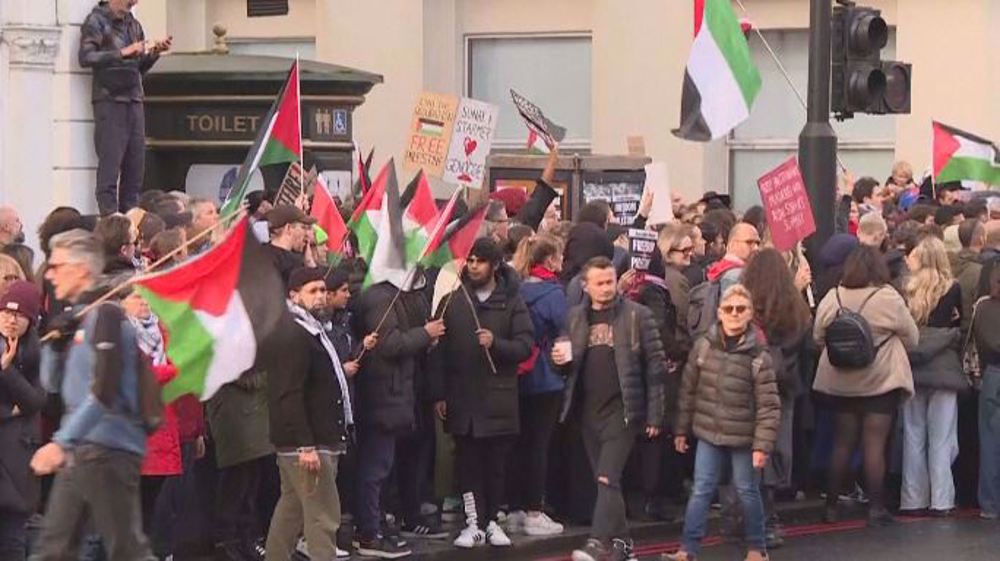 Hundreds demonstrate in east London calling for end to war in Gaza