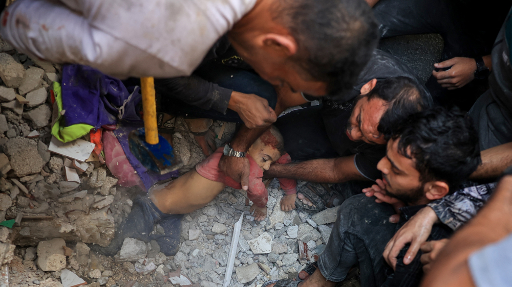 People dig for injured with bare hands after deadly Israeli strike