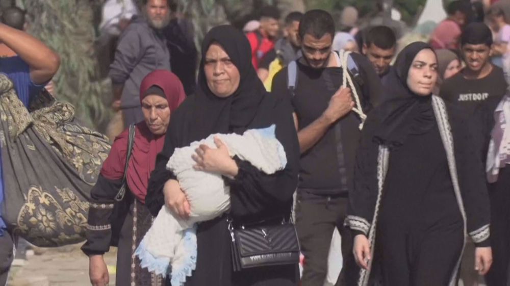 Thousands flee as Israel tightens stranglehold around Gaza City