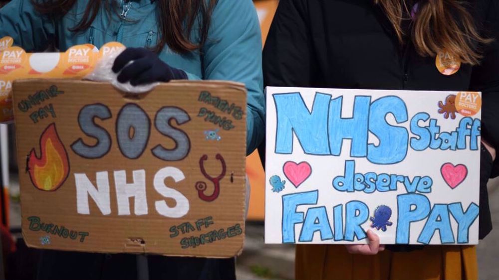 Junior doctors in England launch fresh strike over pay dispute