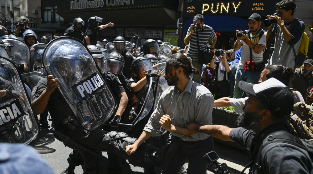 Argentine police and demonstrators clash in anti-government protest