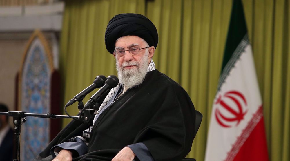Leader hails Iranians' epic participation in Islamic Revolution anniversary rallies