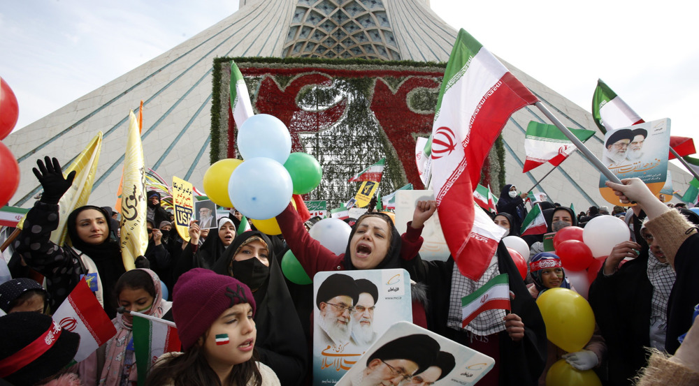 ‘Freedom with dignity’: Iranians reaffirm love, loyalty for Islamic Revolution