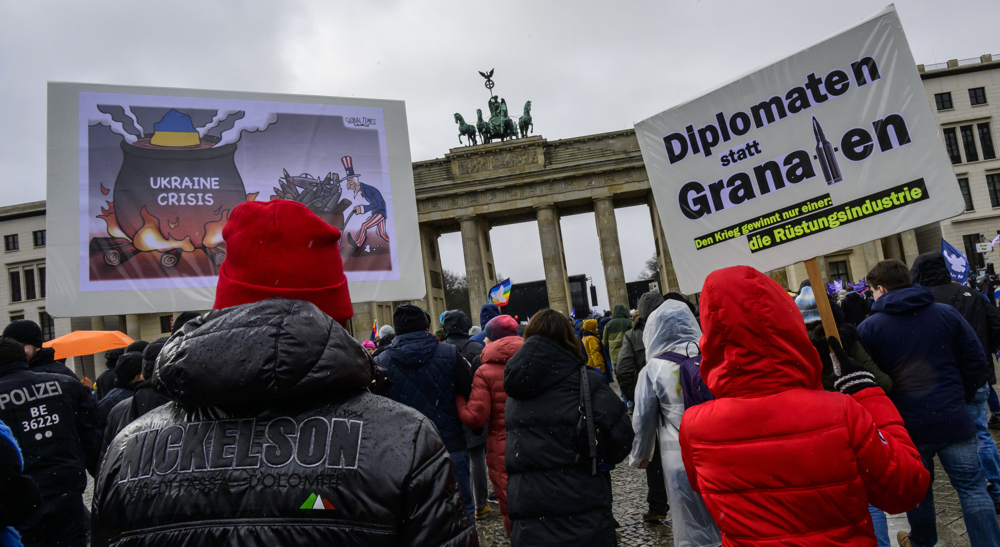 Thousands rally in Germany to protest arms deliveries to Ukraine