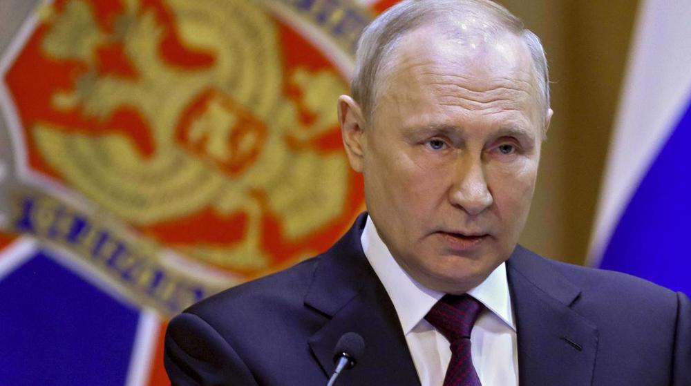 Putin orders tightening of Ukraine border as drones hit Russia 