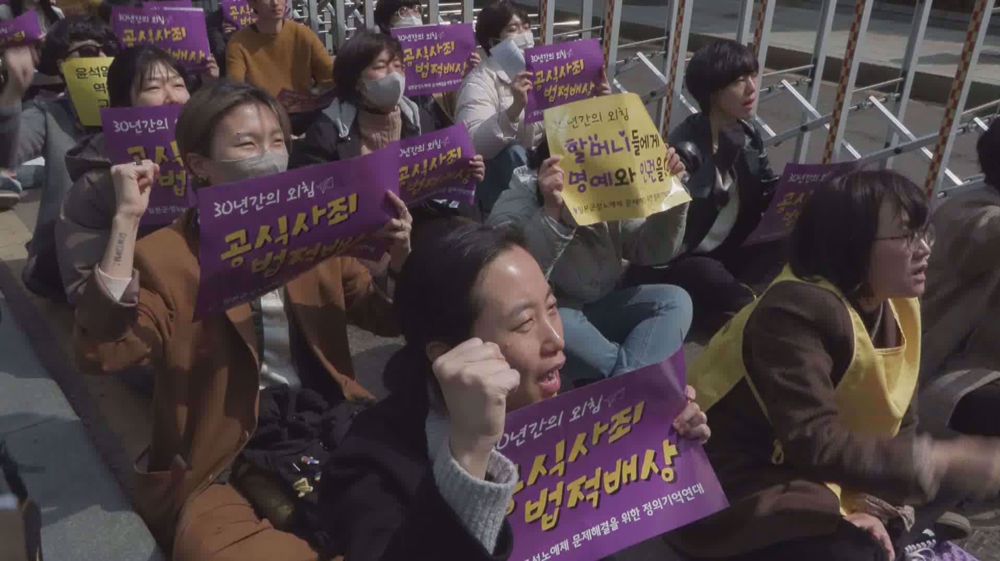 South Koreans angry over President Yoon's Japan visit