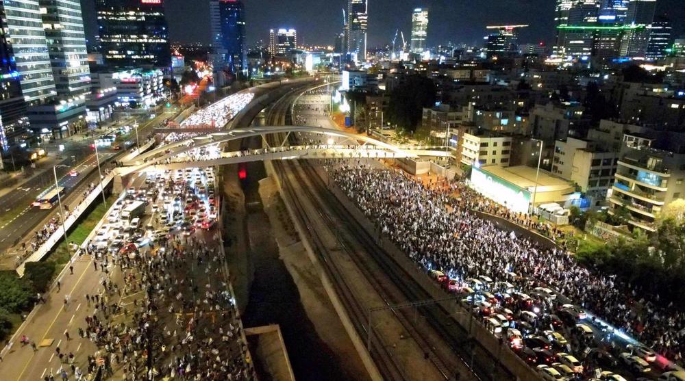 Israel's thousands-strong protests continue across occupied territories as Netanyahu fires minister