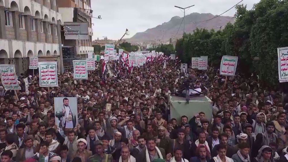 Des millions de Yéménites commémorent la Journée nationale de la résistance