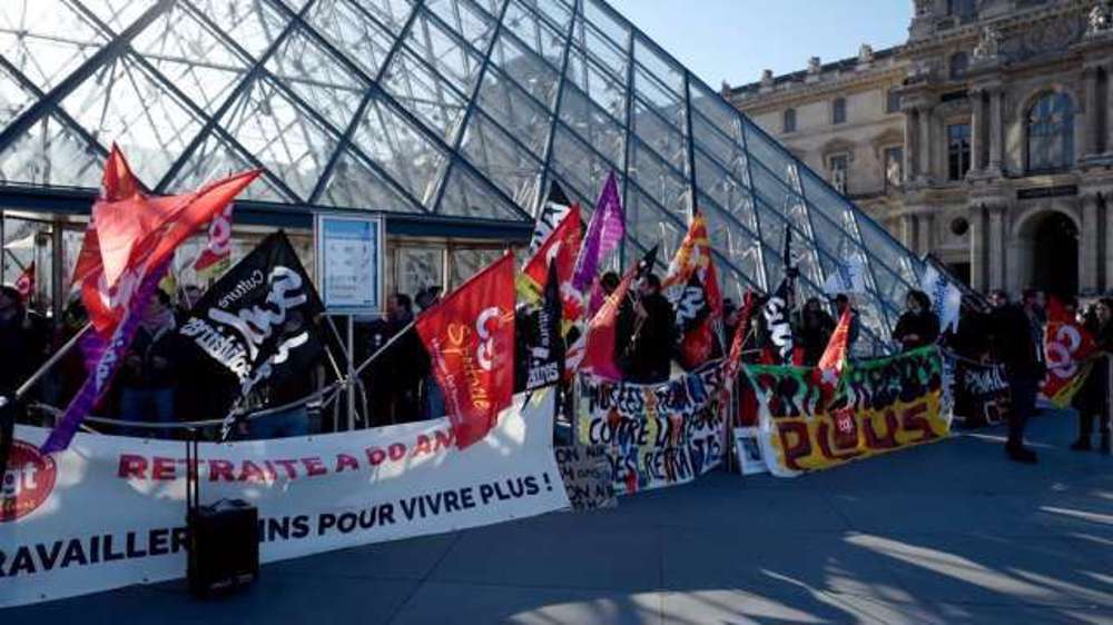 Grève en France: le musée du Louvre bloqué