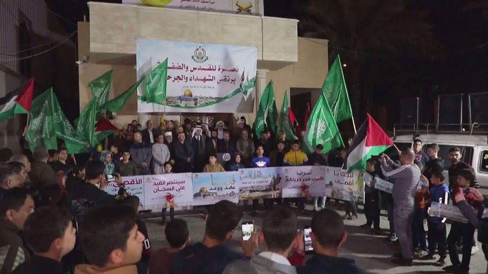 Vigil held in Gaza to support al-Aqsa Mosque amid surge in Israeli violations