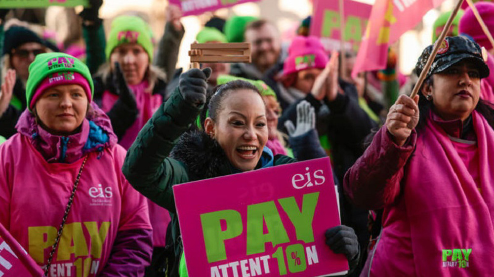 UK refusal to increase teachers’ pay induces further strikes