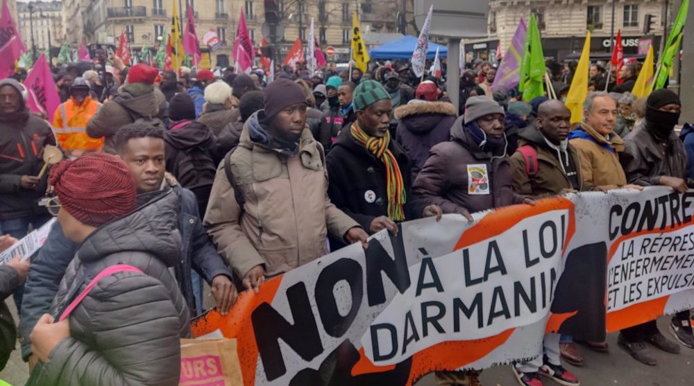 Paris: les immigrés africains protestent contre la loi Darmanin