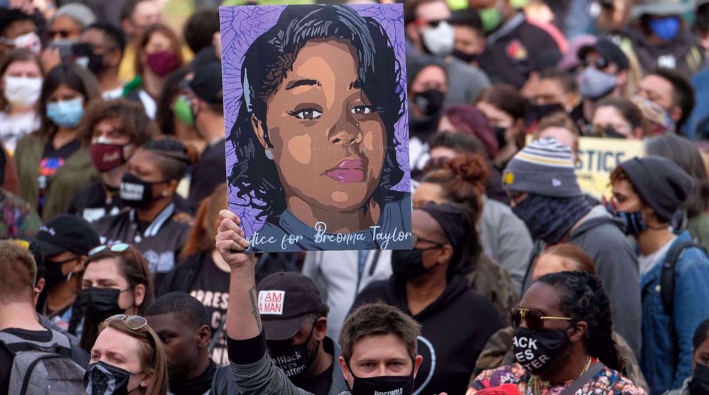 US police slammed as 'racist, violent' by probe into killing of black woman