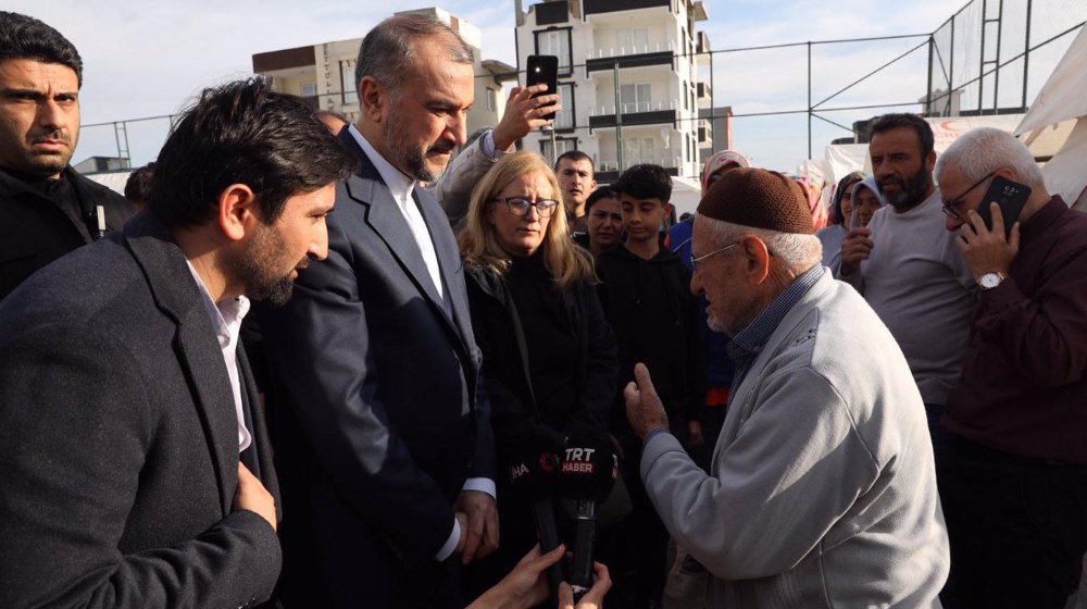 Iran FM visits Turkey’s quake-hit city as Turks thank Iranians for timely aid