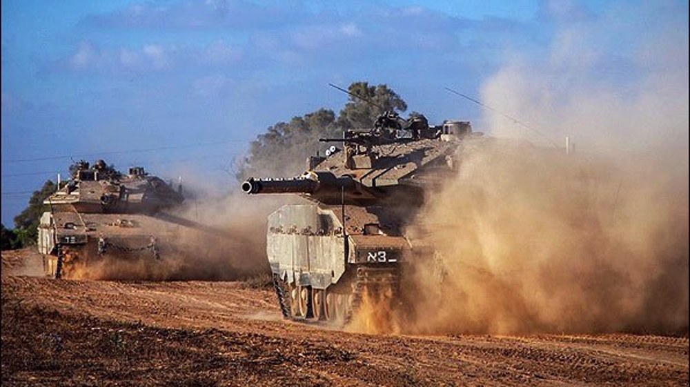Israeli tanks attack Gaza, injure 2 Palestinians