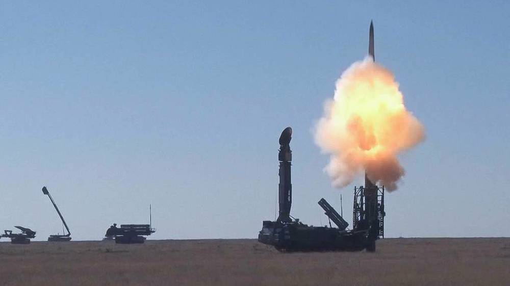 Russia test-fires 'advanced' intercontinental ballistic missile